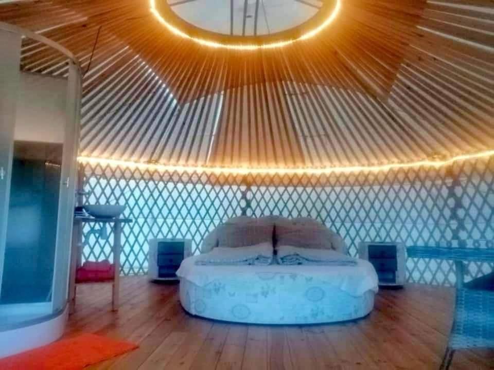 Jurta Hotel Balatongyoeroek מראה חיצוני תמונה