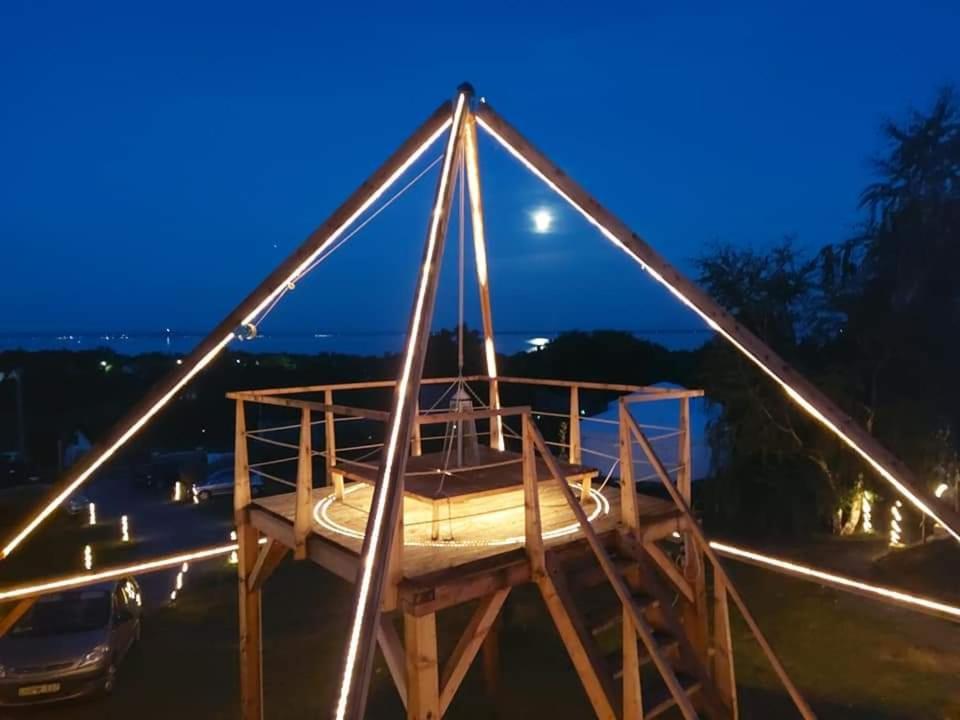 Jurta Hotel Balatongyoeroek מראה חיצוני תמונה